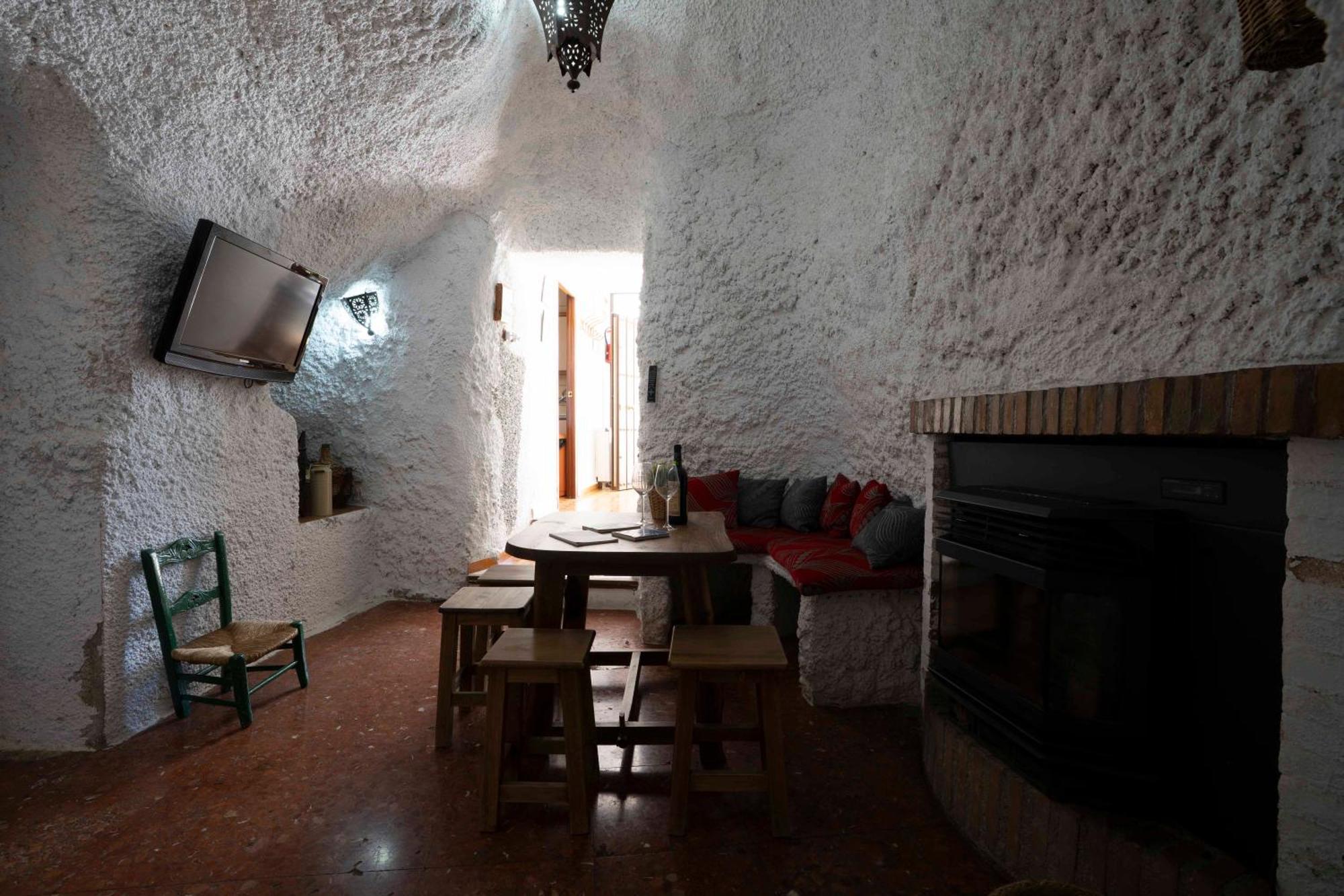 세네스데라베가 La Cueva De La Abuela 빌라 외부 사진