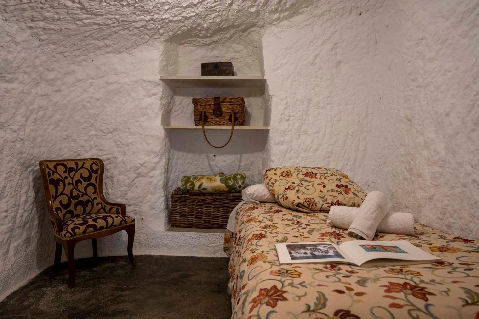 세네스데라베가 La Cueva De La Abuela 빌라 외부 사진