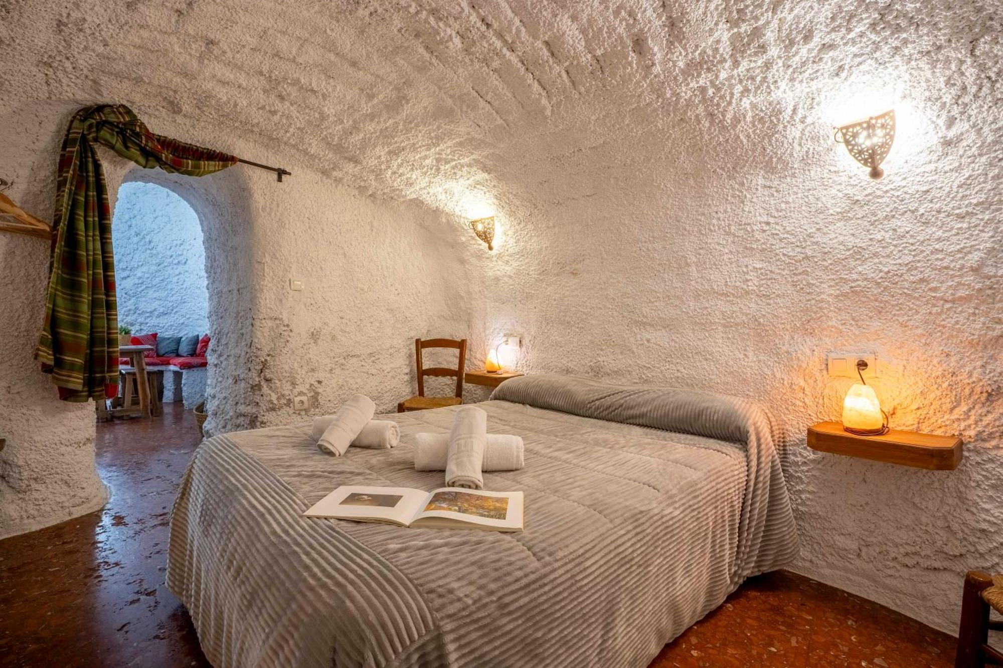 세네스데라베가 La Cueva De La Abuela 빌라 외부 사진
